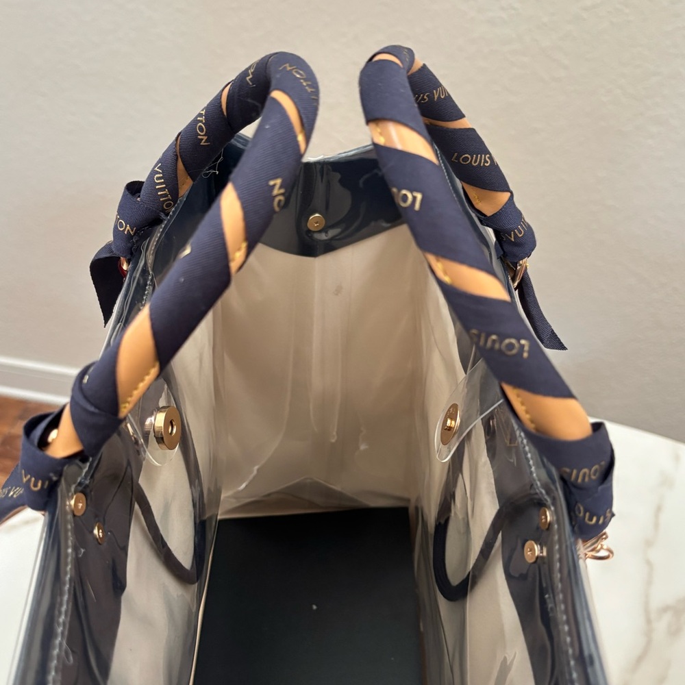 🌲LouisVuitton Holiday gift bag tote XL🌲 - Picture 6 of 6